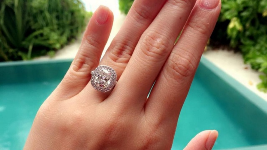 Cristalle Henares Diamond engagement ring