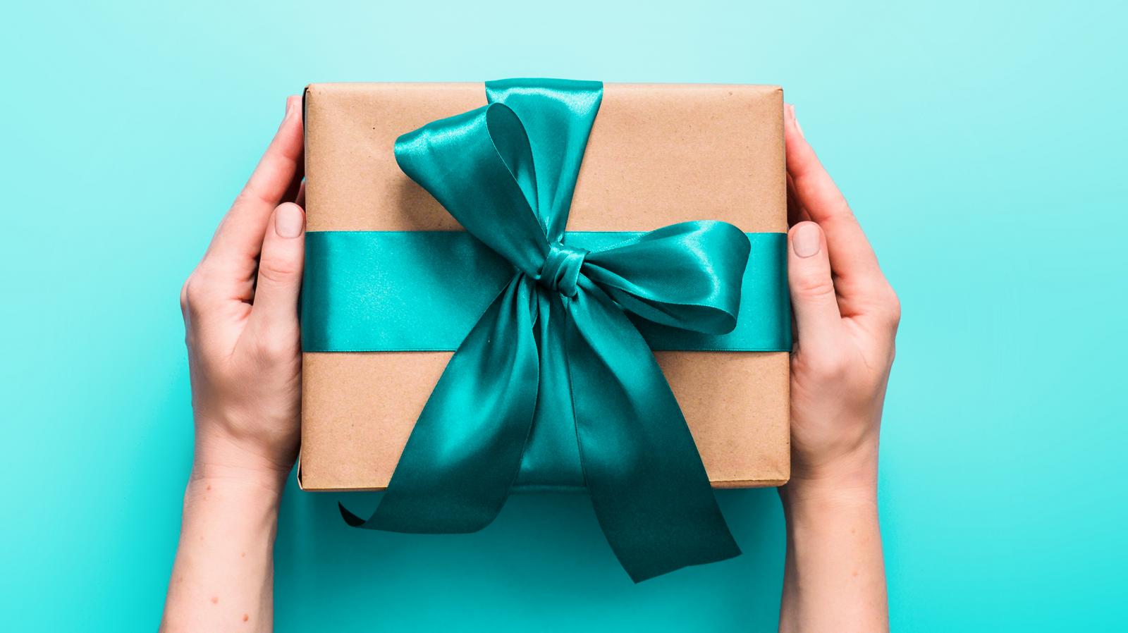 Gift Ideas For Her - The Best Guide For You!