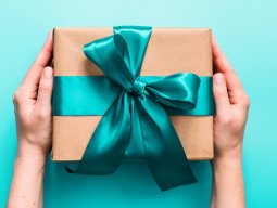 Gift Ideas For Her - The Best Guide For You!